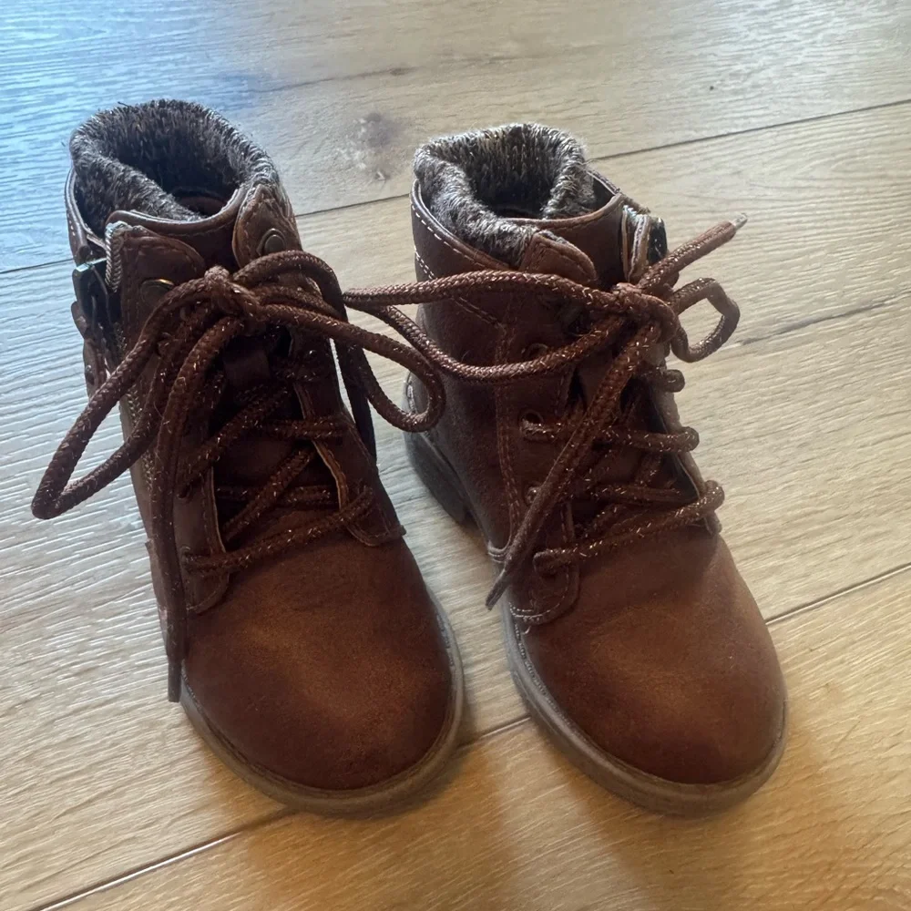 Wonder Nation Brown Kids Boots with Laces - Picture 2 of 3